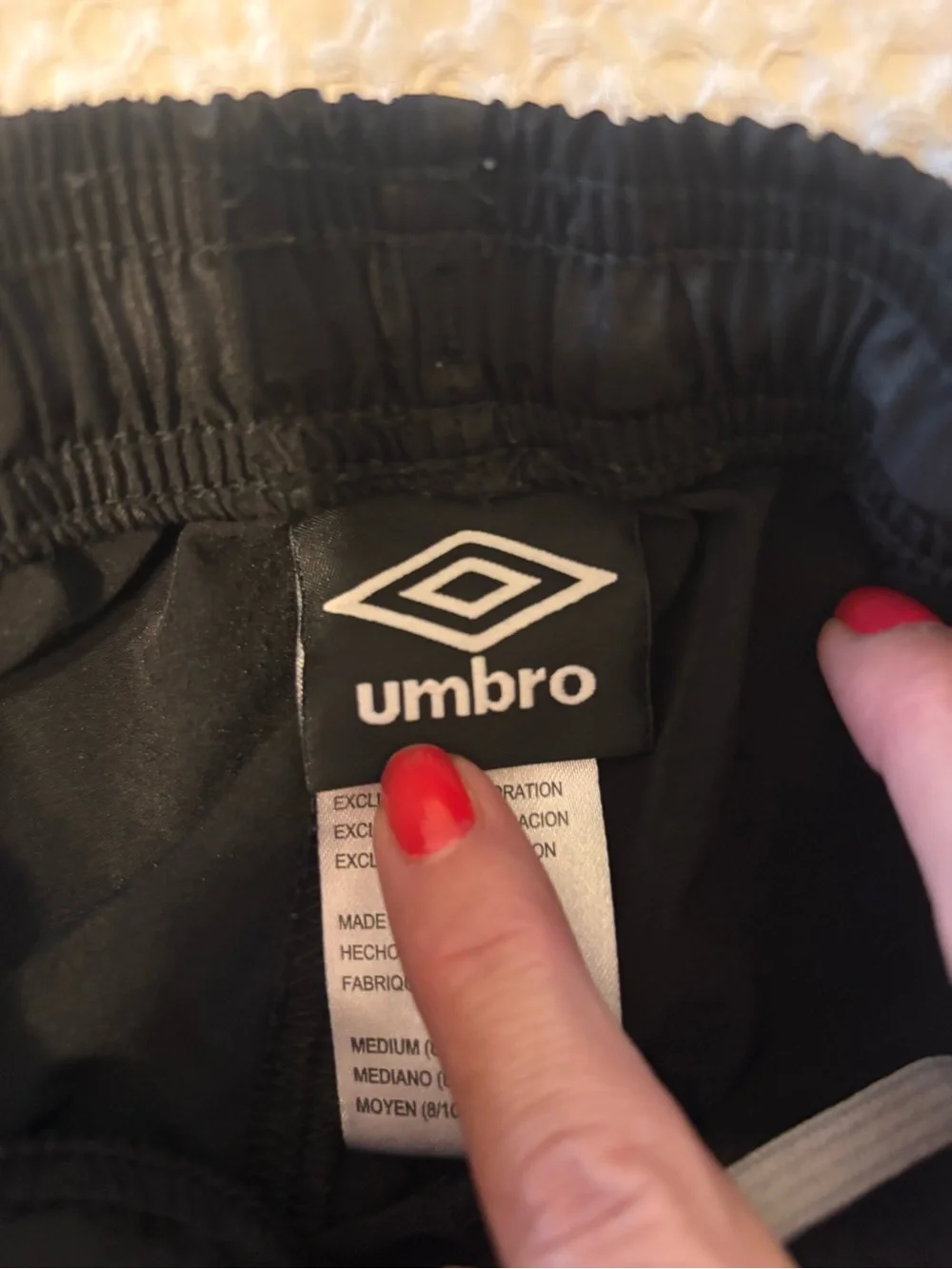 Umbro Black Athletic Shorts with Subtle Checker Texture Boys M (8-10)